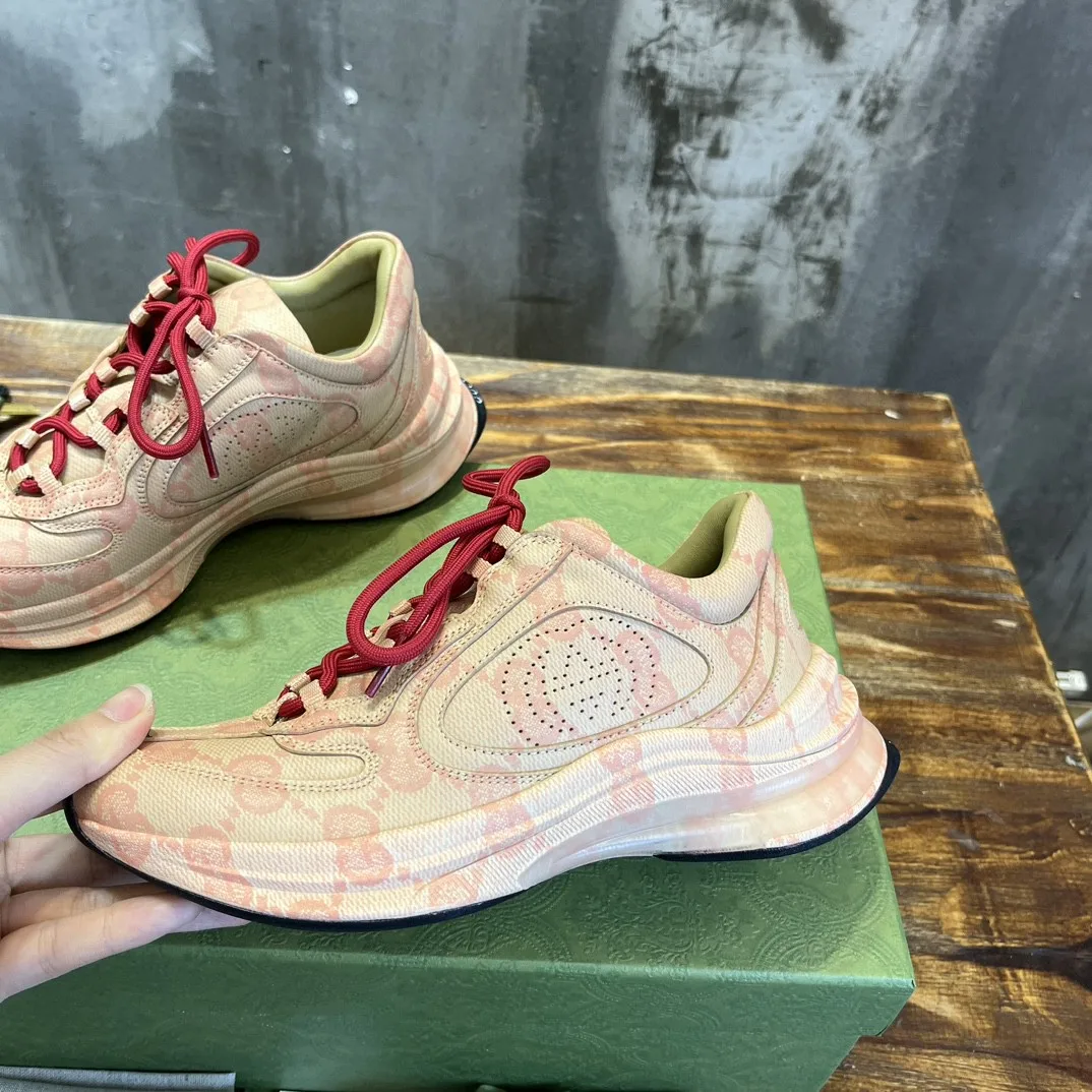 Gucci Run Sneaker Beige - Image 5