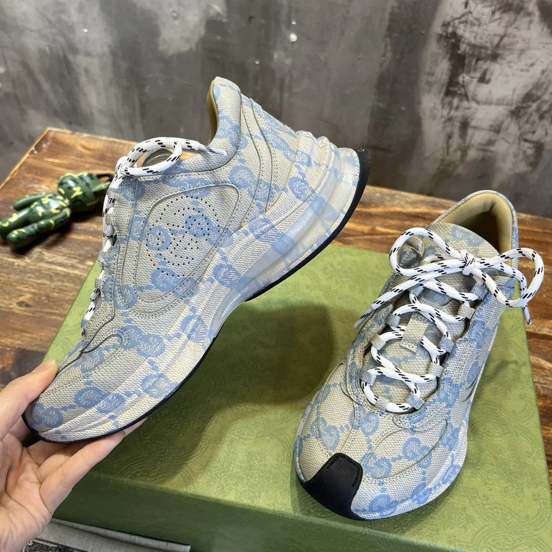 Gucci Run Sneaker Grey - Image 6