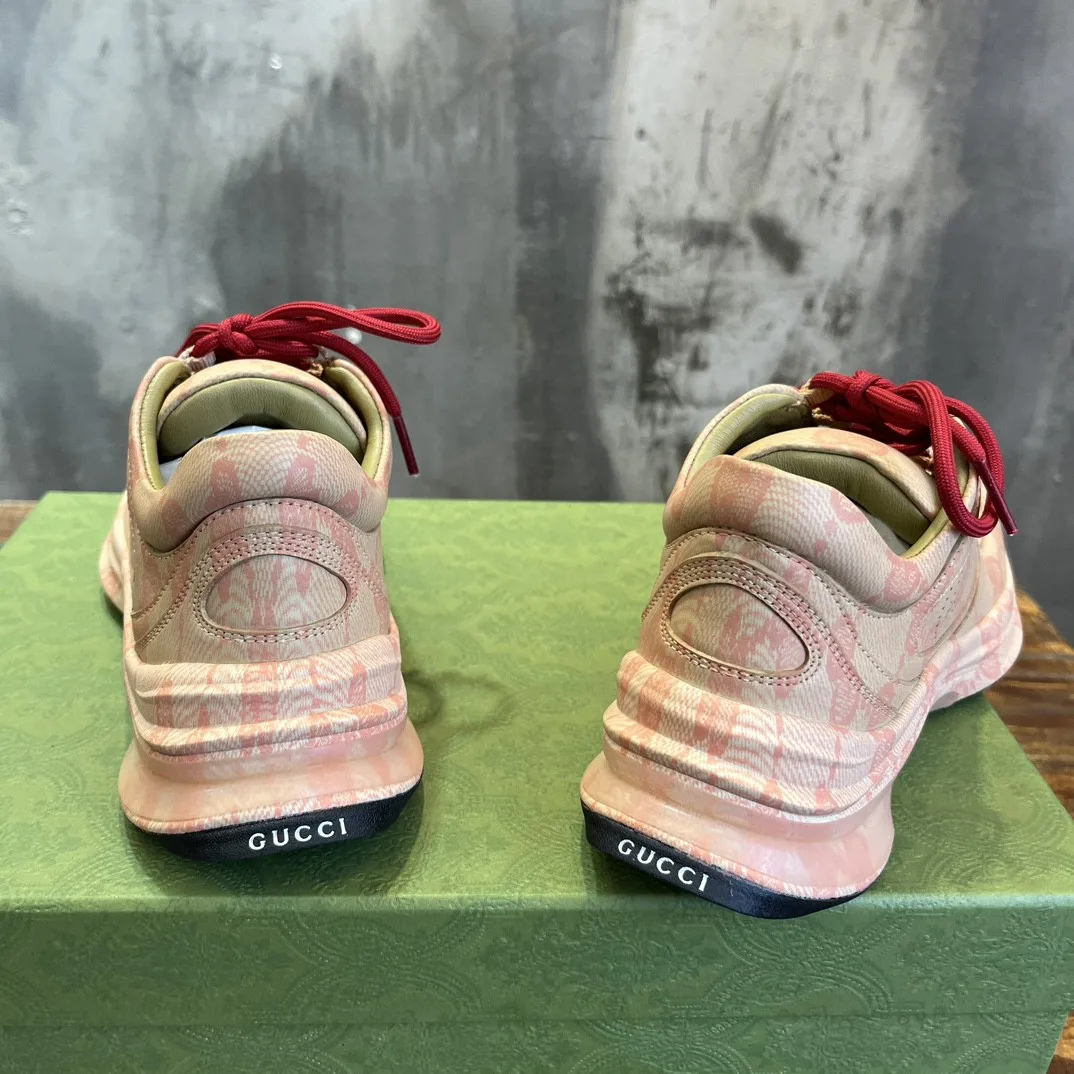 Gucci Run Sneaker Beige - Image 9