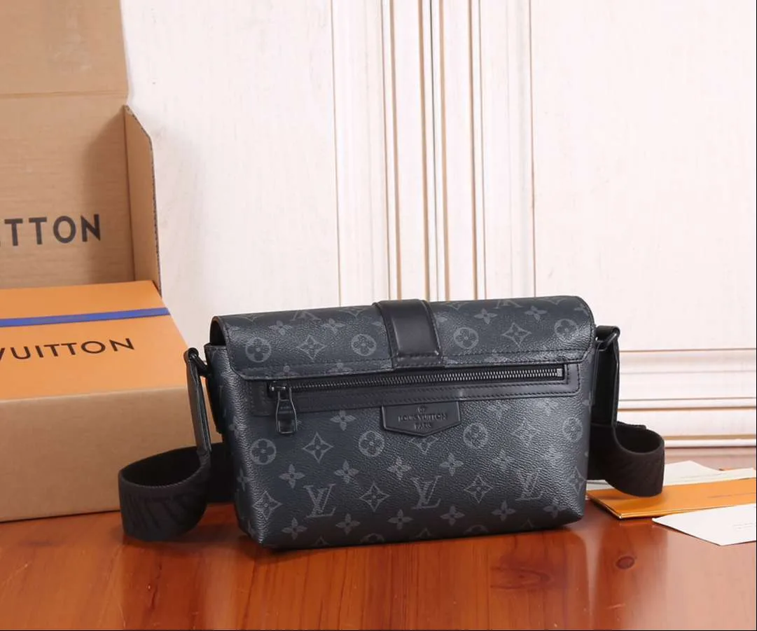 Louis Vuitton S-Cape Messenger Black / - Image 7