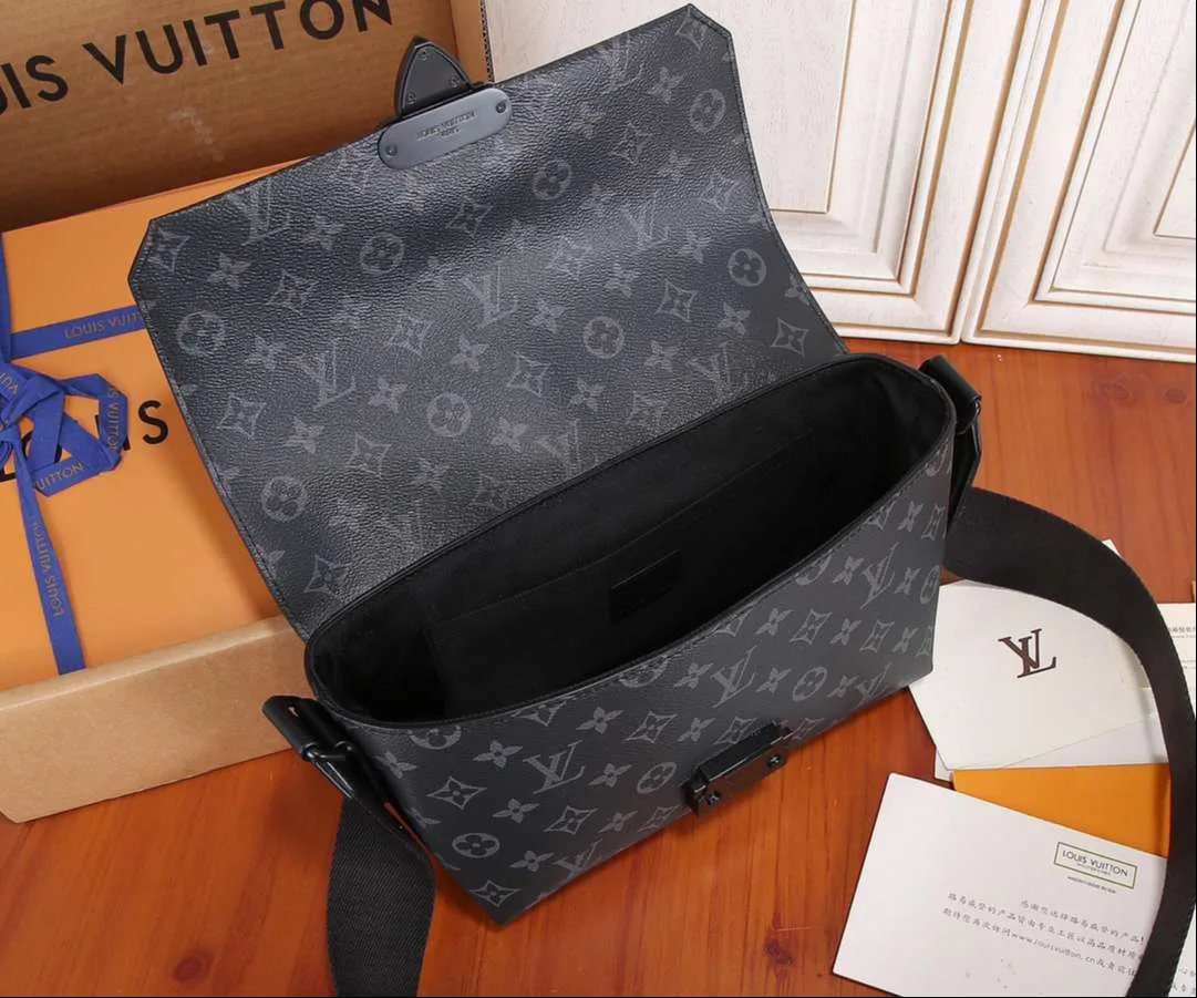 Alternative view of Louis Vuitton S-Cape Messenger Black /
