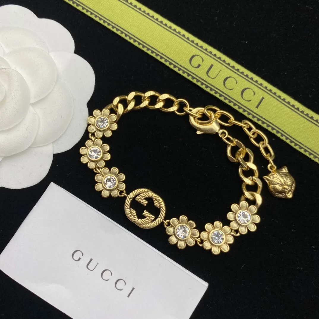Gucci Seiko Bracelet Gold - Image 8