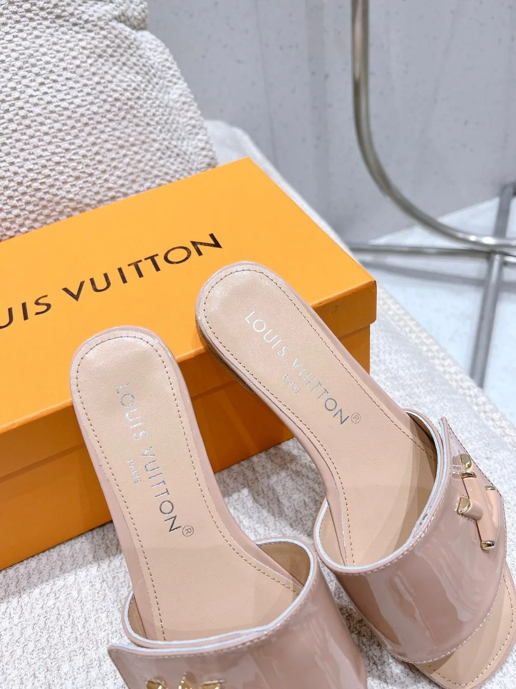 Louis Vuitton Shake Flat Mule Beige - Image 3