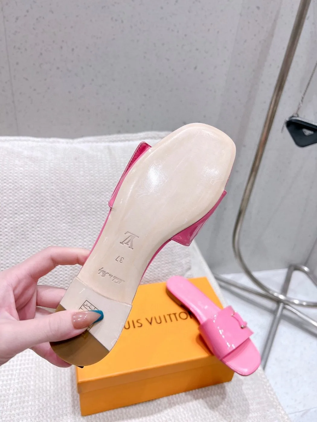 Louis Vuitton Shake Flat Mule Pink - Image 4