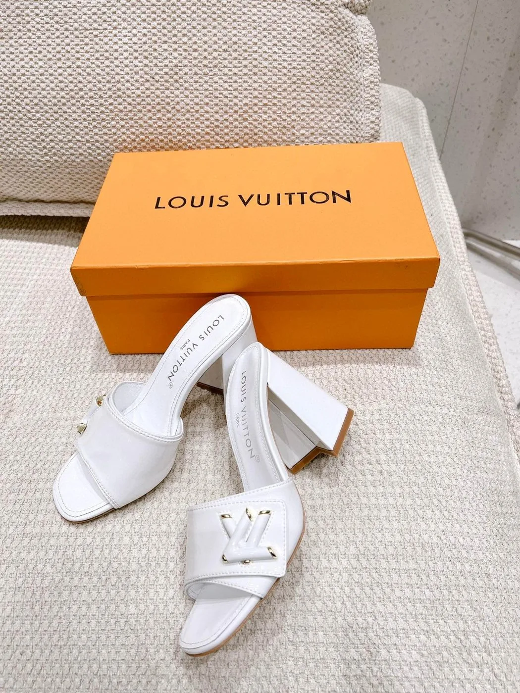 Alternative view of Louis Vuitton Shake Mule White