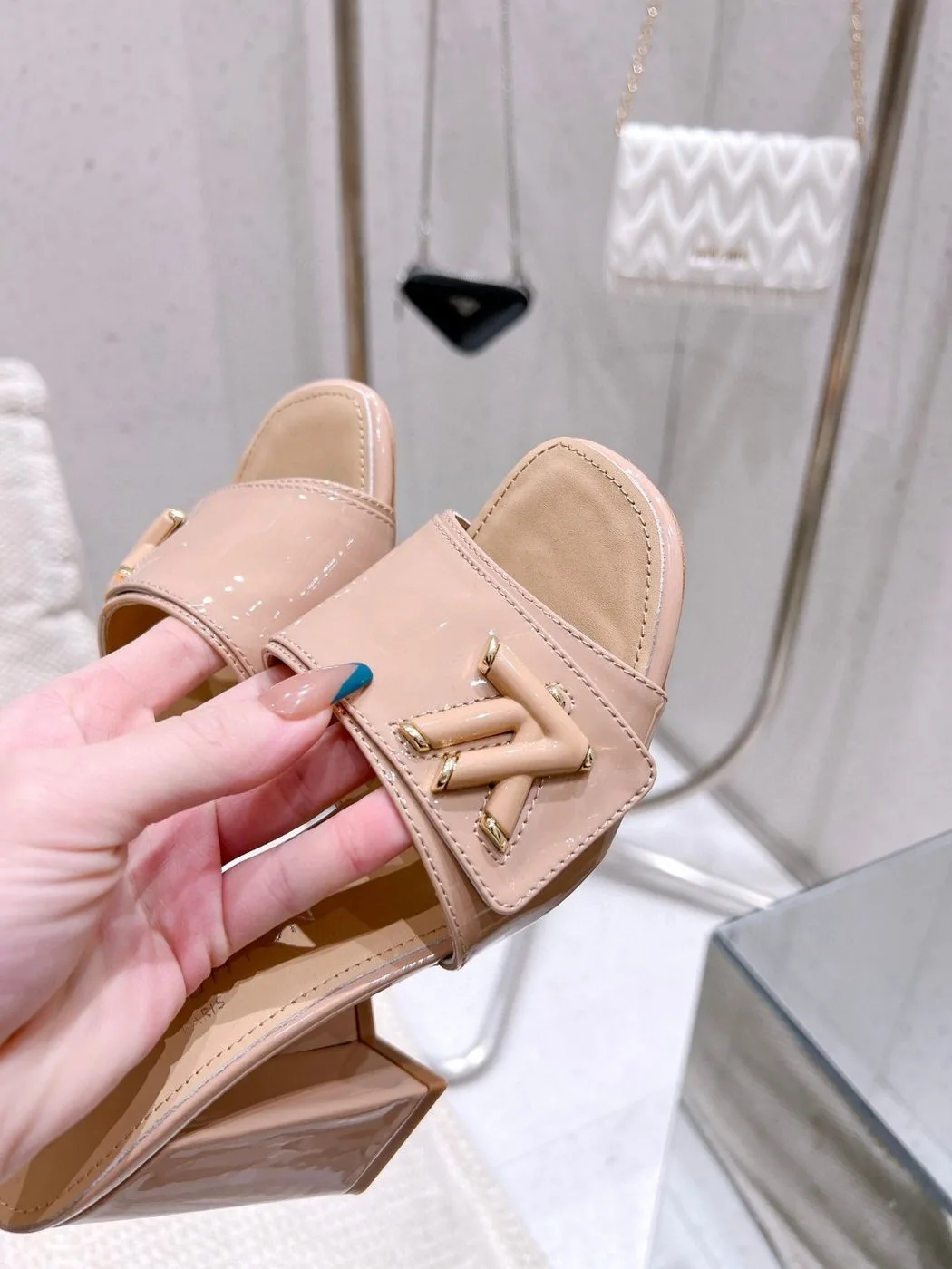 Louis Vuitton Shake Mule Beige - Image 3