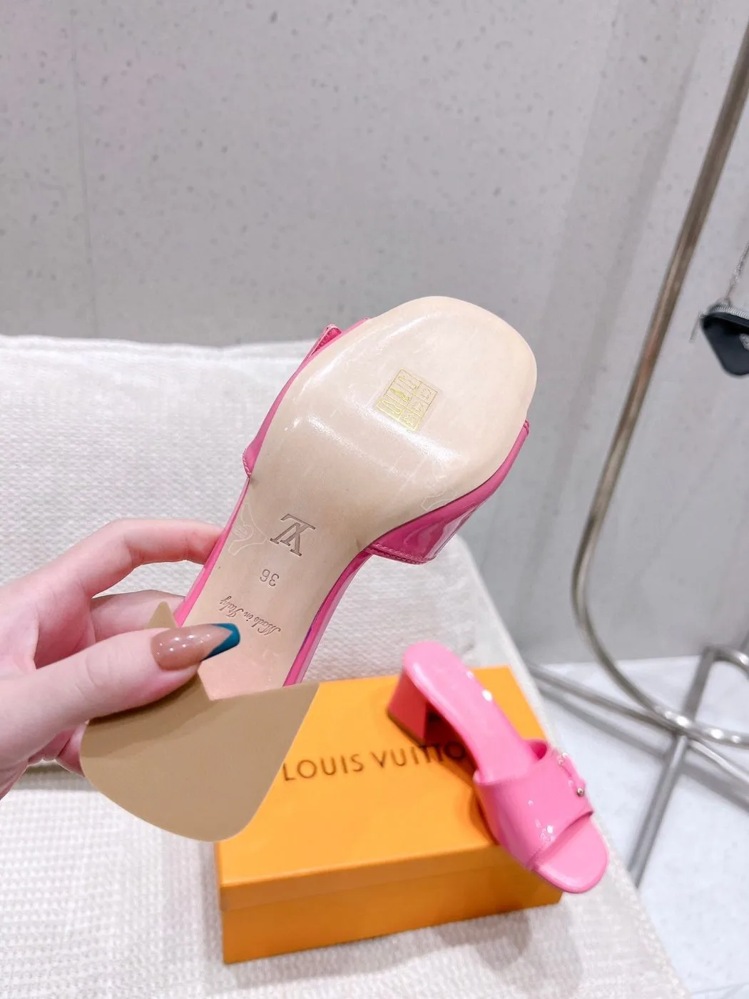 Louis Vuitton Shake Mule Pink - Image 4