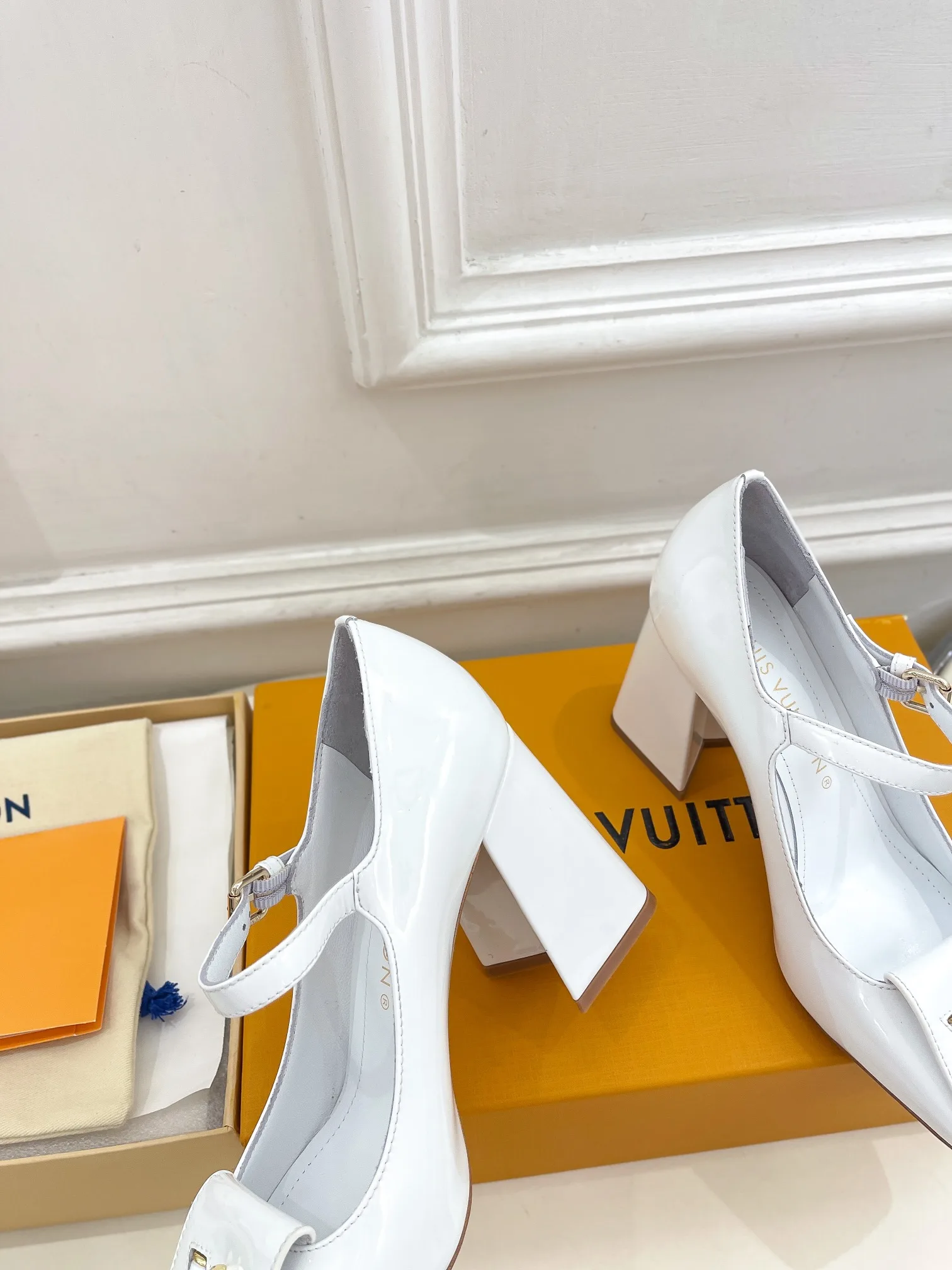 Louis Vuitton Shake Pump White / 2.2-inch - Image 7