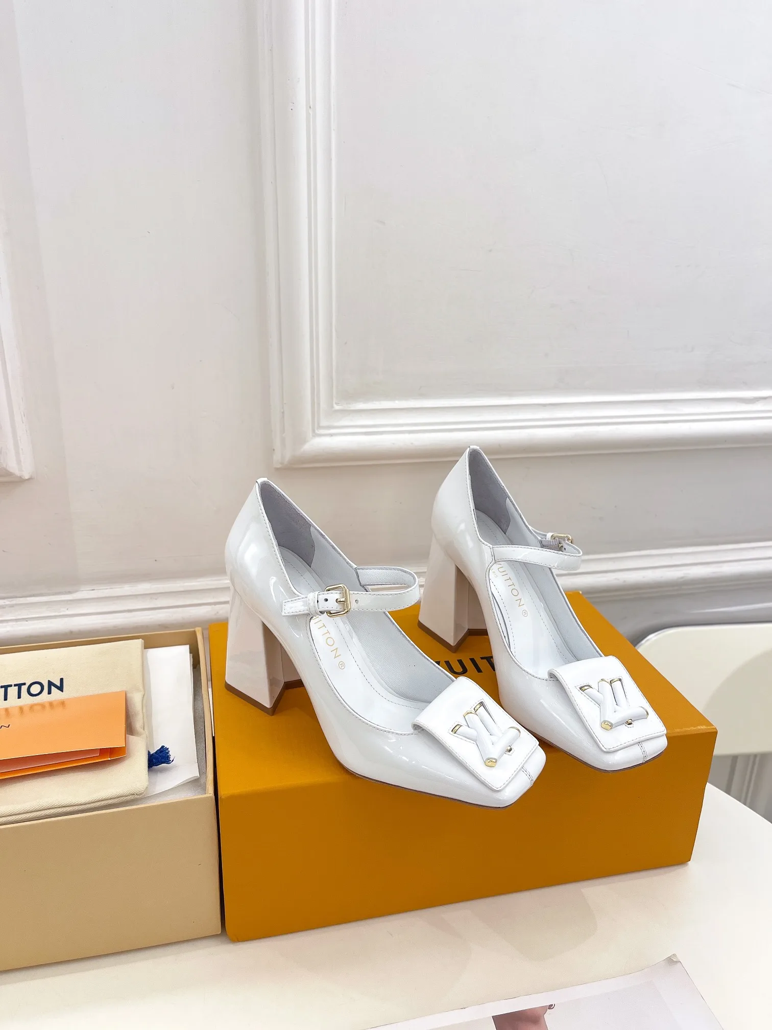 Louis Vuitton Shake Pump White / 2.2-inch - Image 9