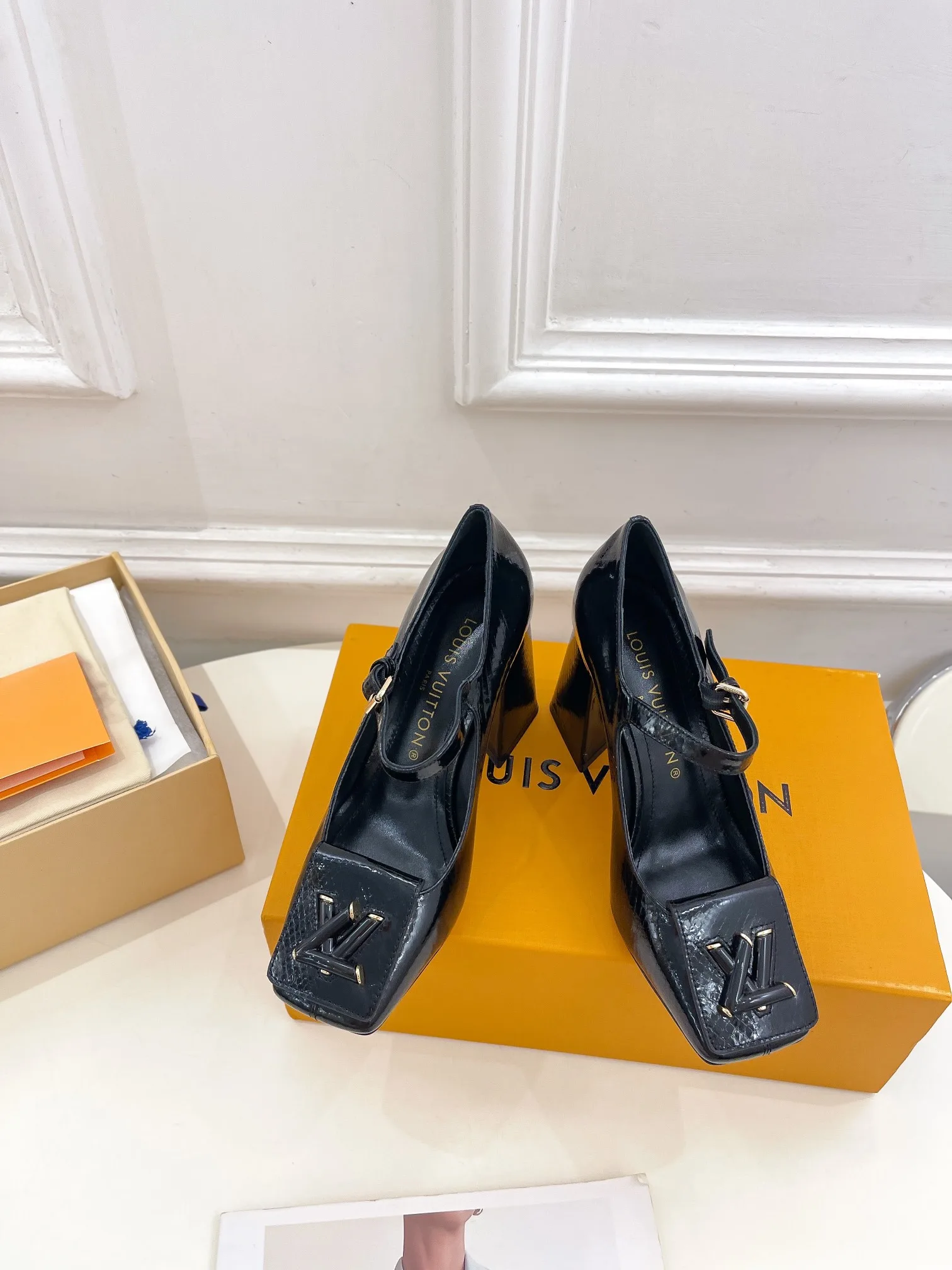 Alternative view of Louis Vuitton Pump Black / 1AACFK