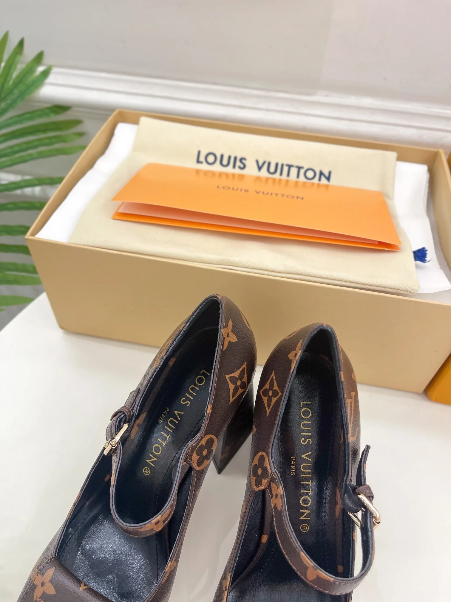 Louis Vuitton Pump Brown 9.5/ - Image 9