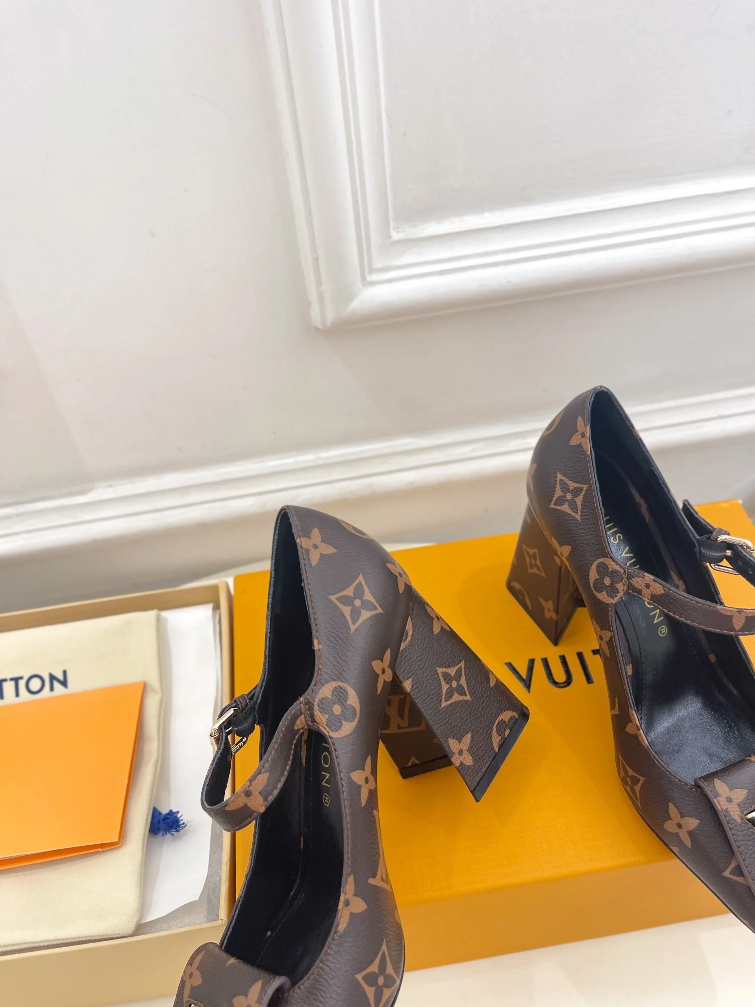 Louis Vuitton Pump Brown 9.5/ - Image 6