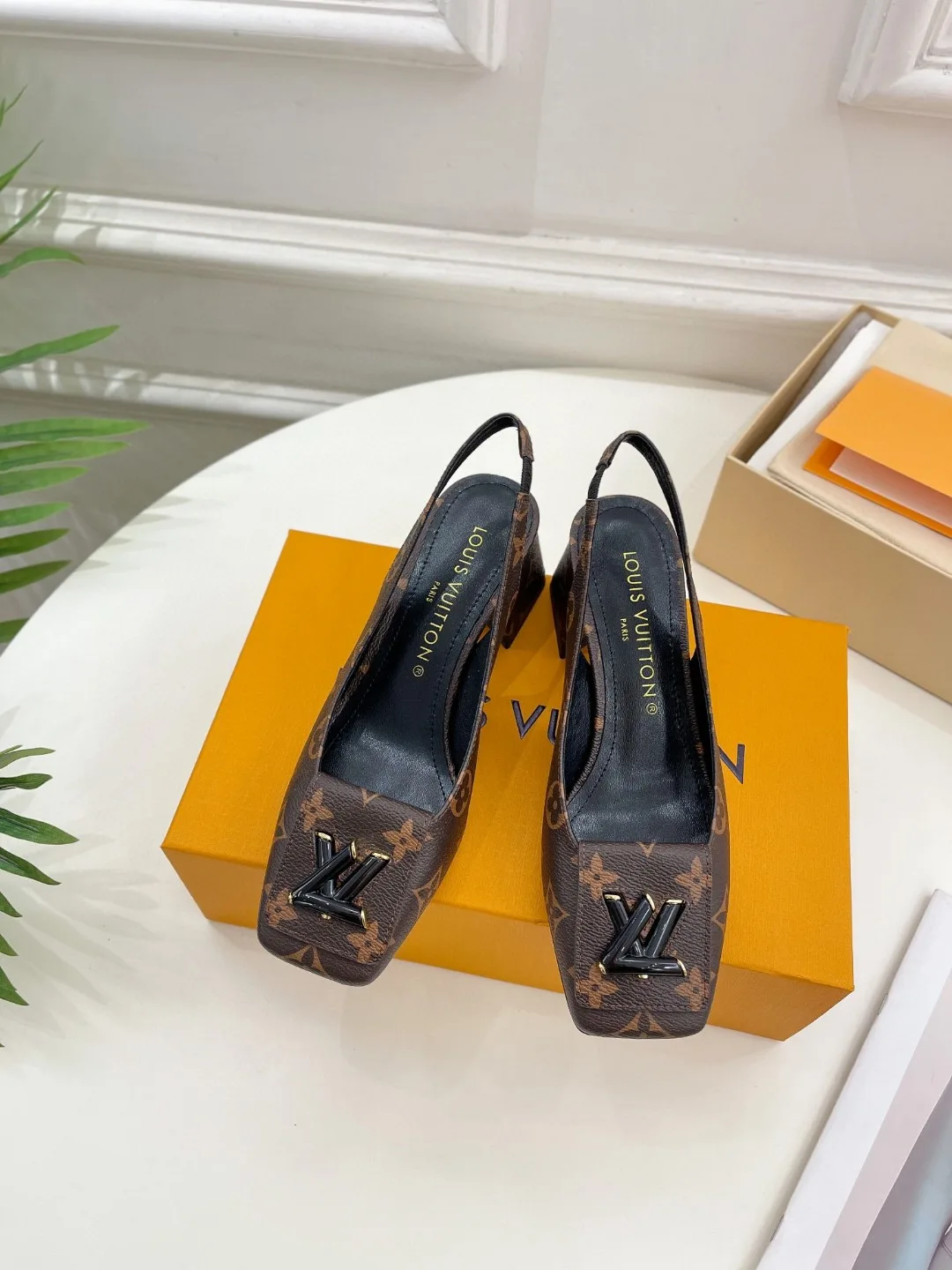 Louis Vuitton Sparkle Slingback Pump Brown - Image 3