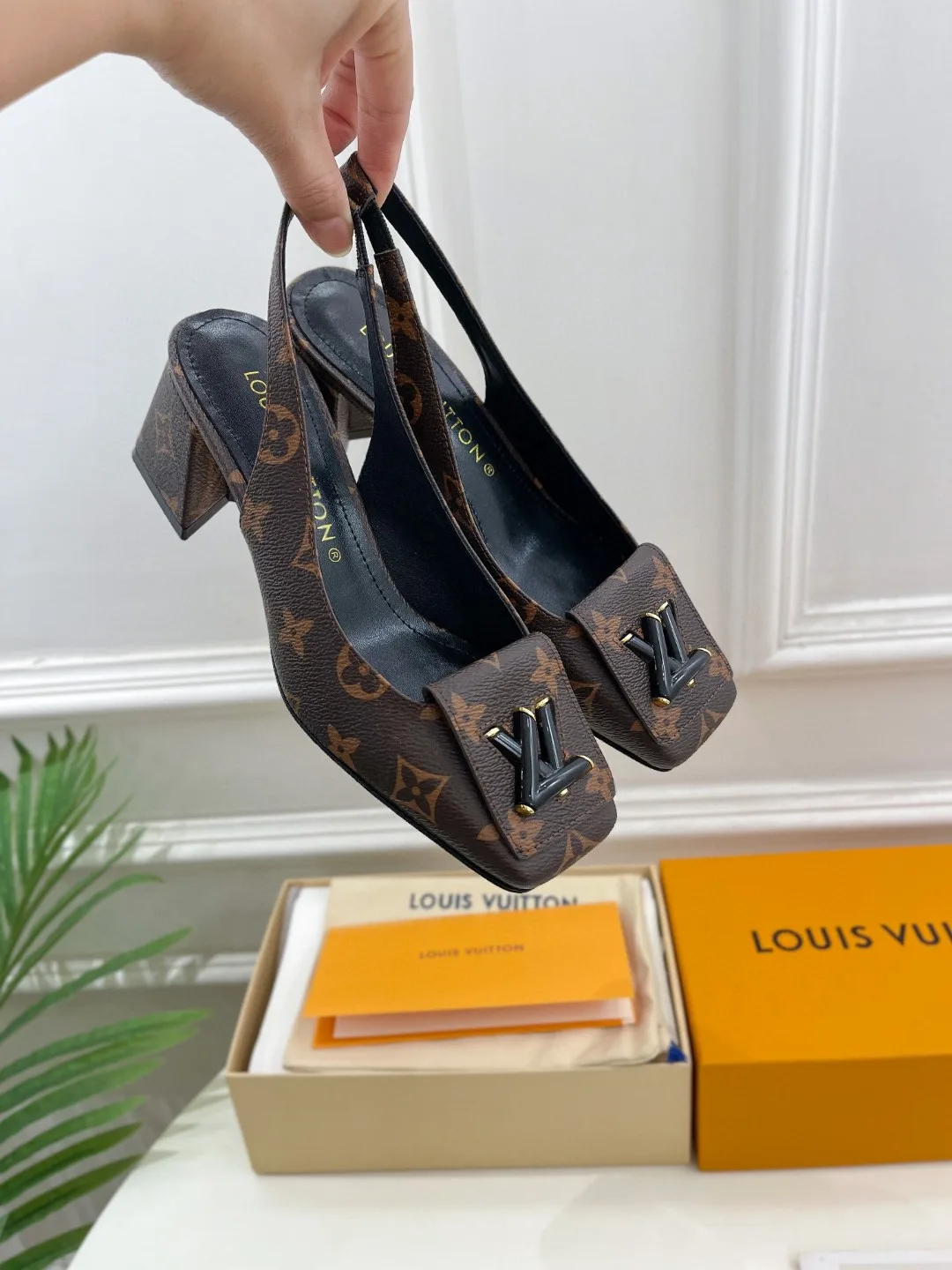 Louis Vuitton Sparkle Slingback Pump Brown - Image 6