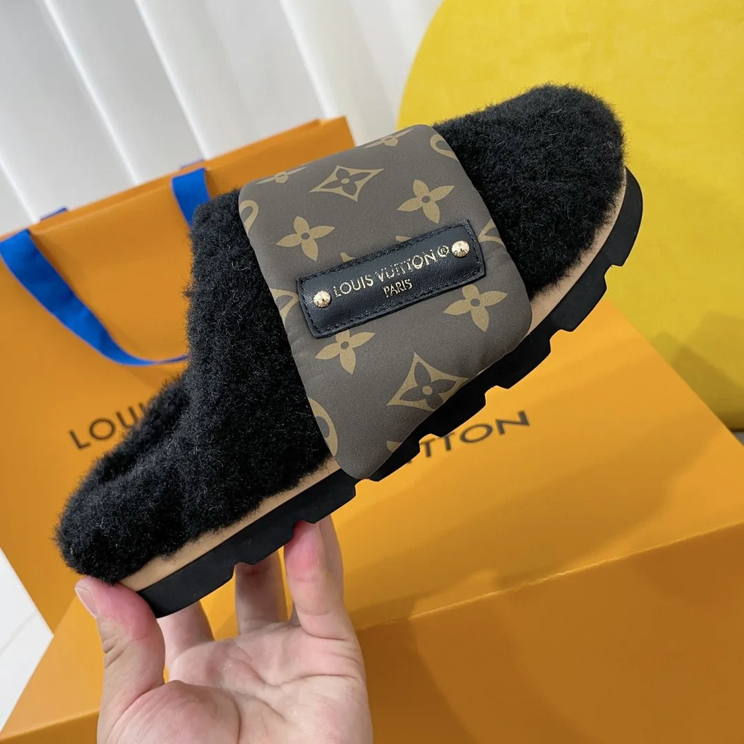 Alternative view of Louis Vuitton Slipper Pillow Flat Comfort Mule Black