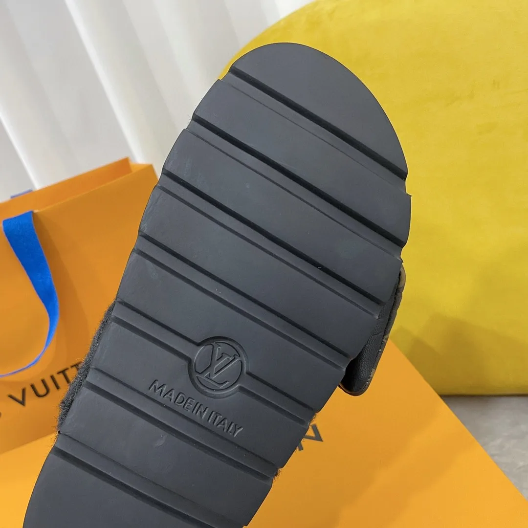 Louis Vuitton Slipper Pillow Flat Comfort Mule Black - Image 4