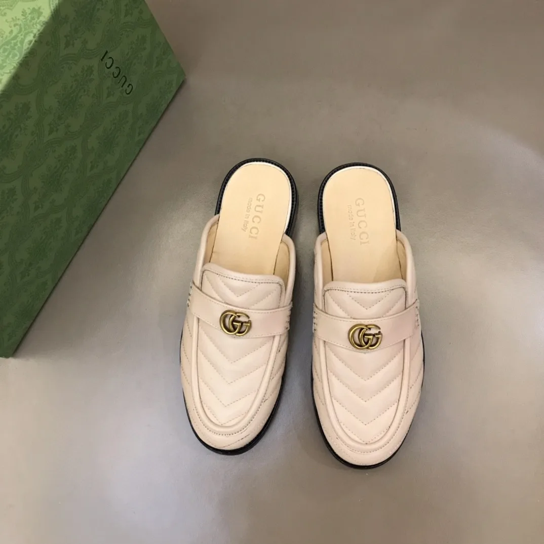 Alternative view of Gucci Slipper With Interlocking G Beige