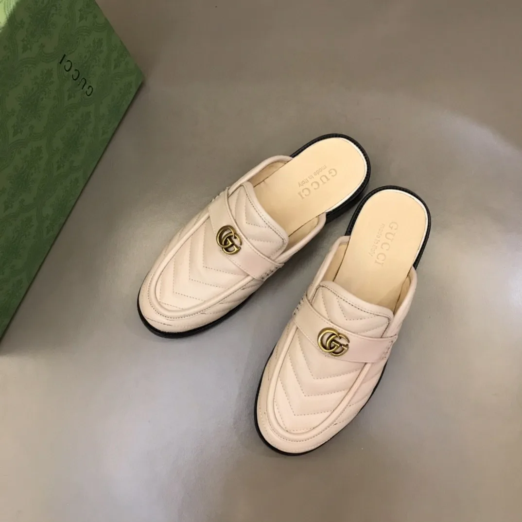 Gucci Slipper With Interlocking G Beige - Image 3