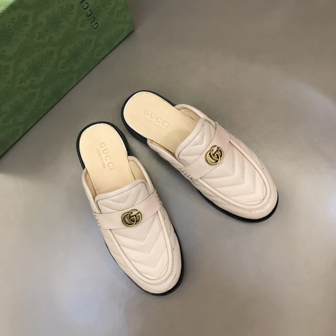 Gucci Slipper With Interlocking G Beige - Image 4