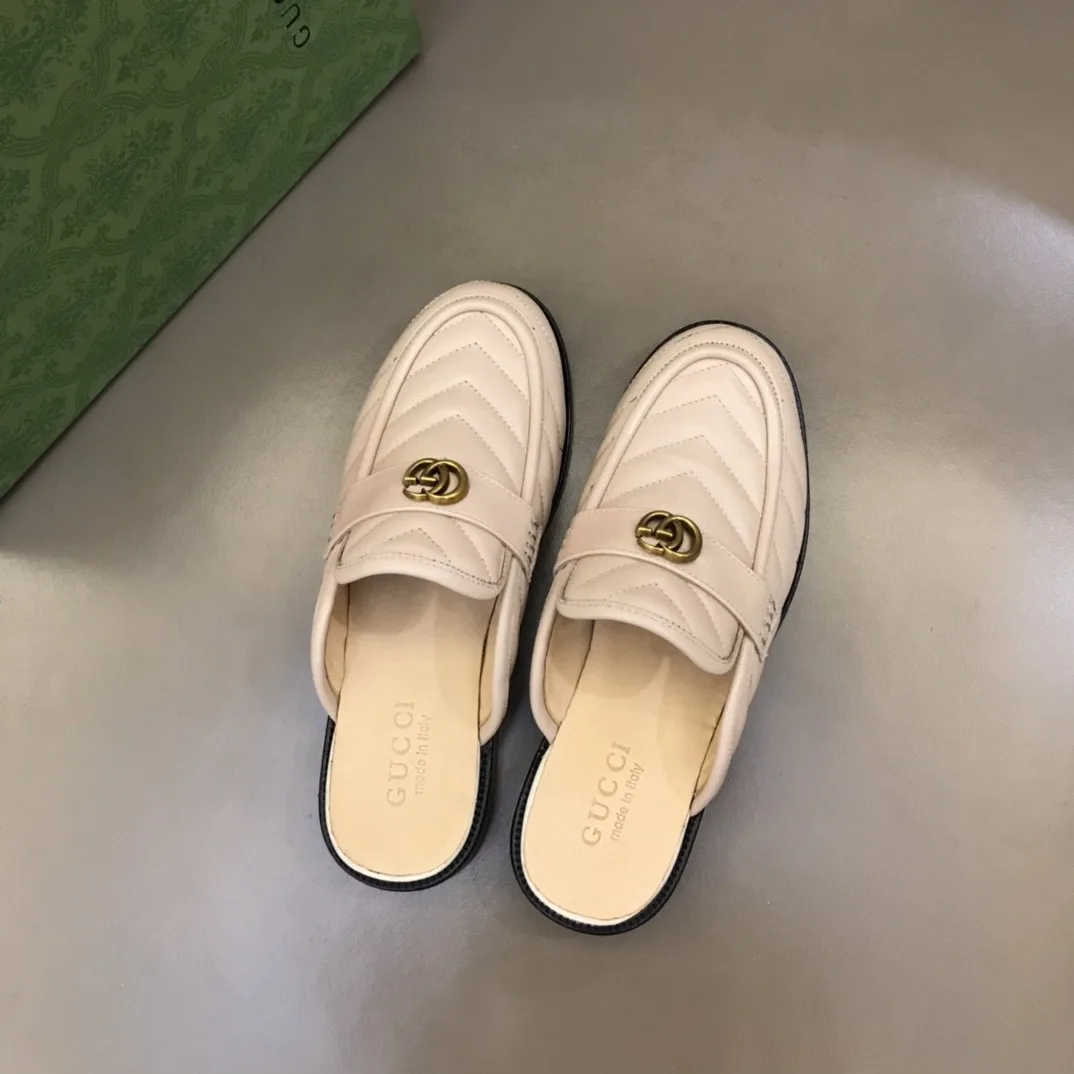 Gucci Slipper With Interlocking G Beige - Image 5