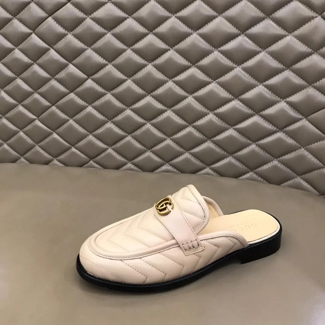 Gucci Slipper With Interlocking G Beige - Image 6
