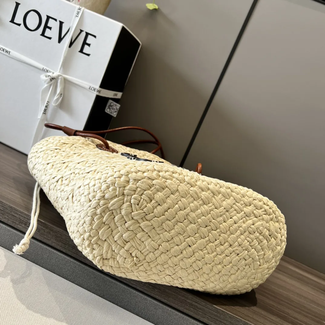 Small Anagram Basket Bag Beige/Brown / A223P65X01 - Image 4