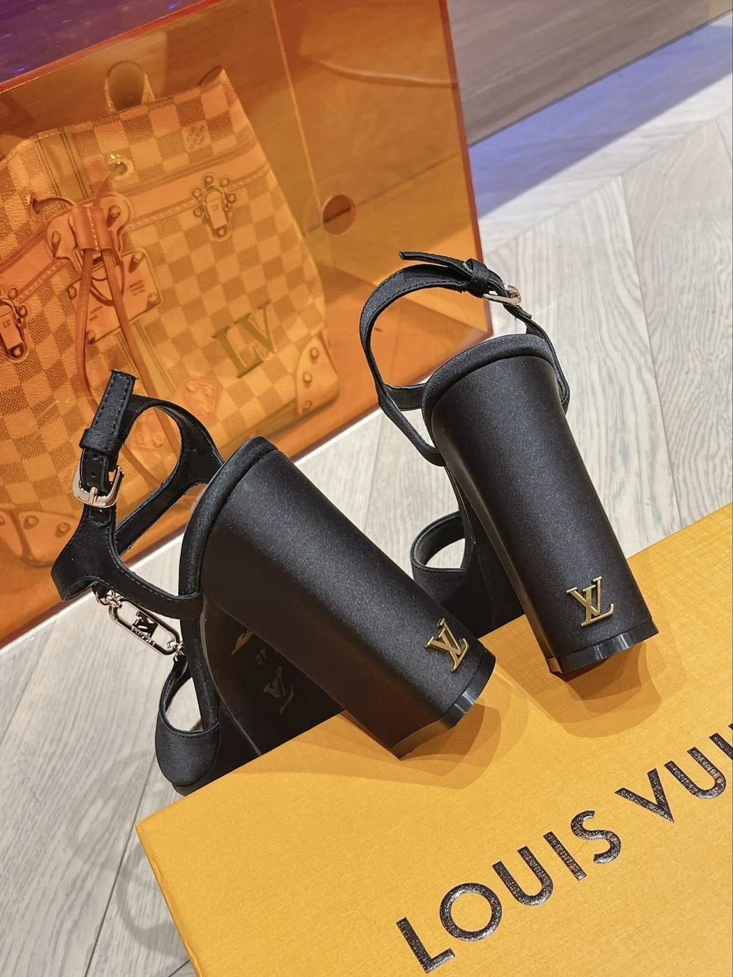 Louis Vuitton Sparkle Sandal Black - Image 10