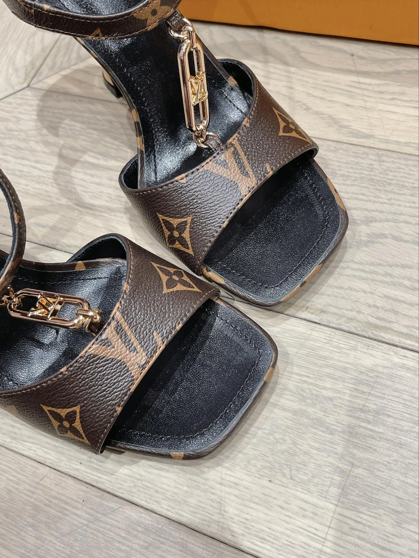 Louis Vuitton Sparkle Sandal Black / 3.7-inch - Image 9