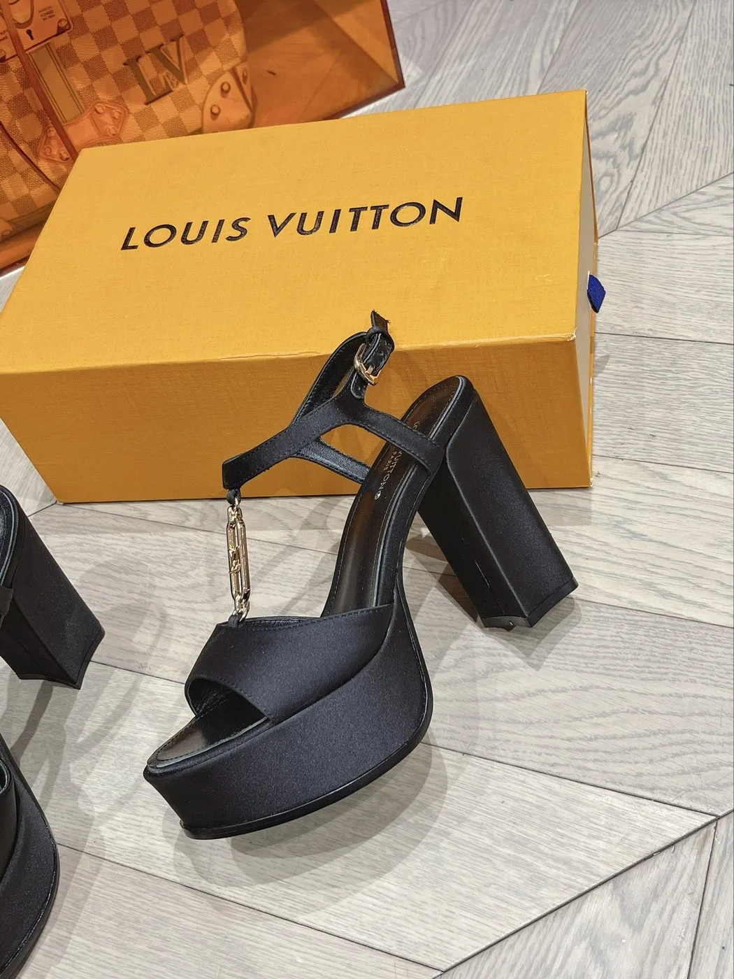 Louis Vuitton Sparkle Sandal Black - Image 6