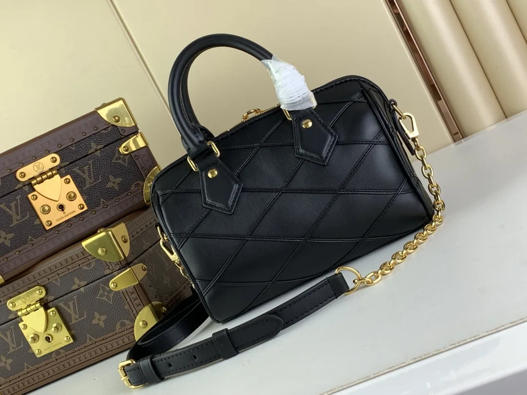 Louis Vuitton Speedy Bandouliere 25 Top Handle Bag / Black Gold Hardware - Image 4