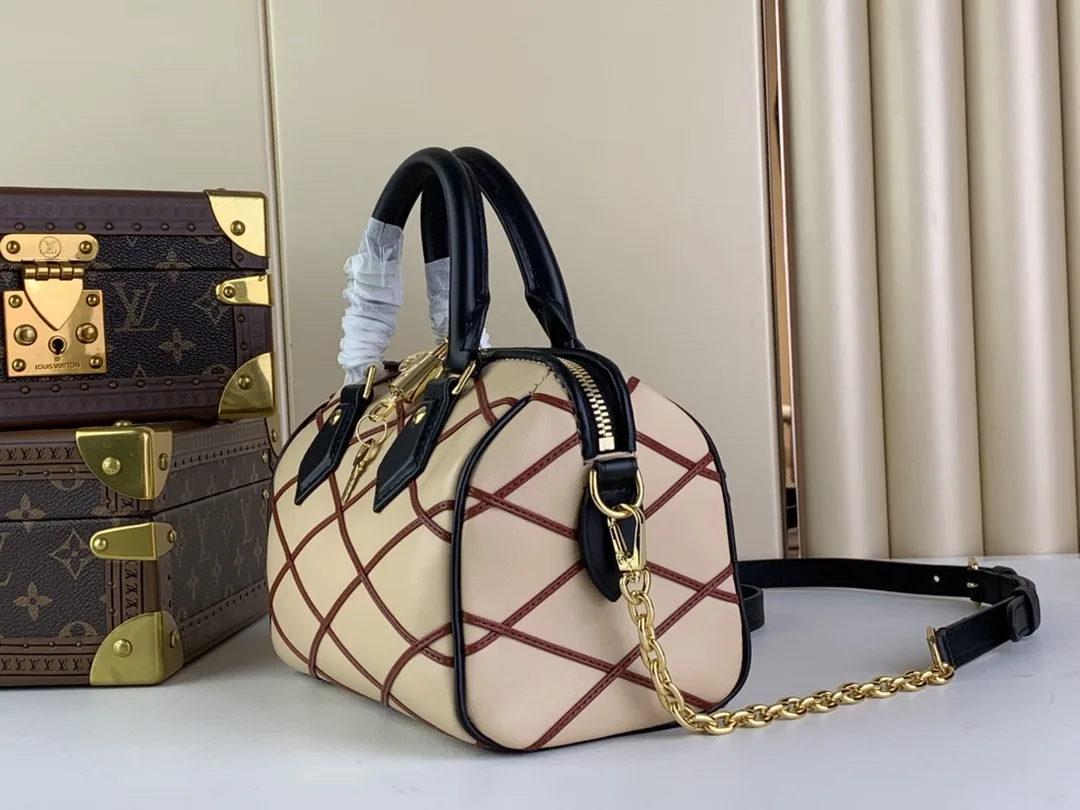 Louis Vuitton Speedy Bandouliere 20 Top Handle Bag / Beige/ Red Gold Hardware - Image 3