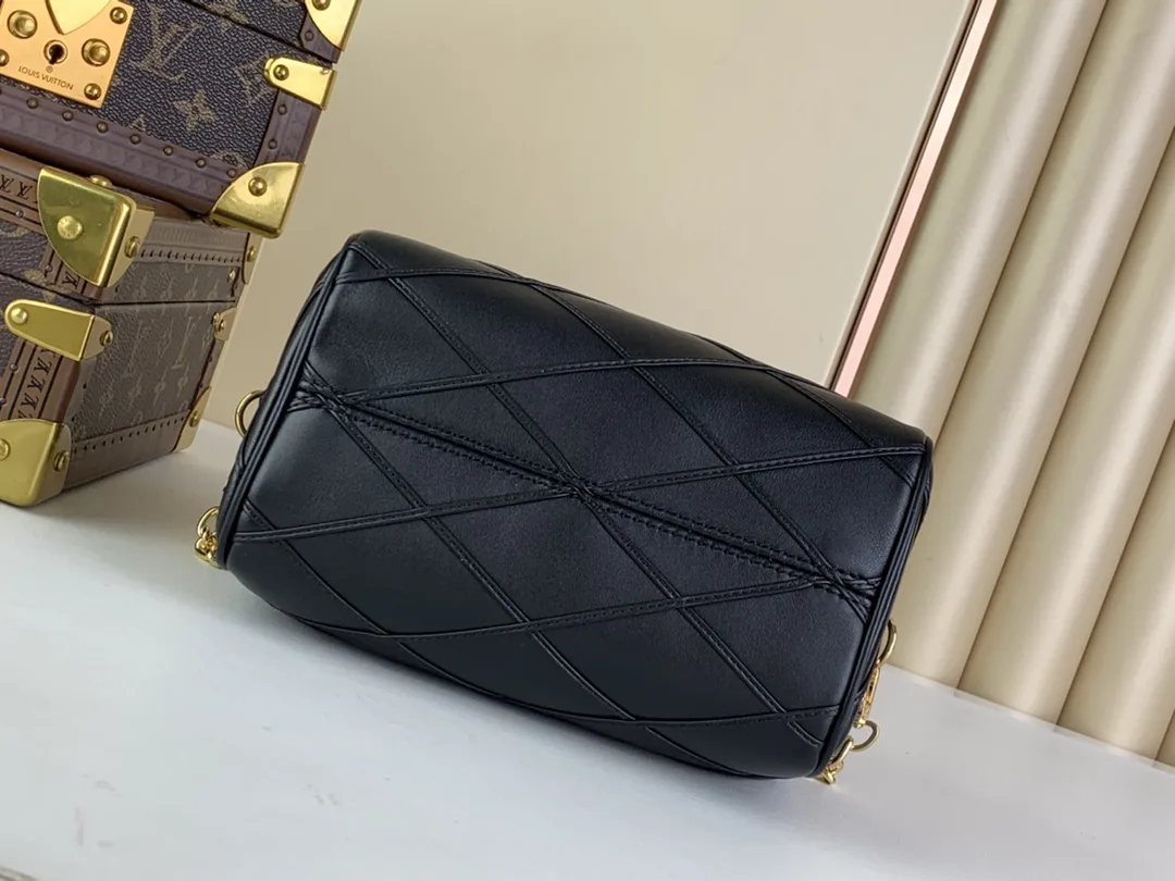 Louis Vuitton Speedy Bandouliere 25 Top Handle Bag / Black Gold Hardware - Image 6