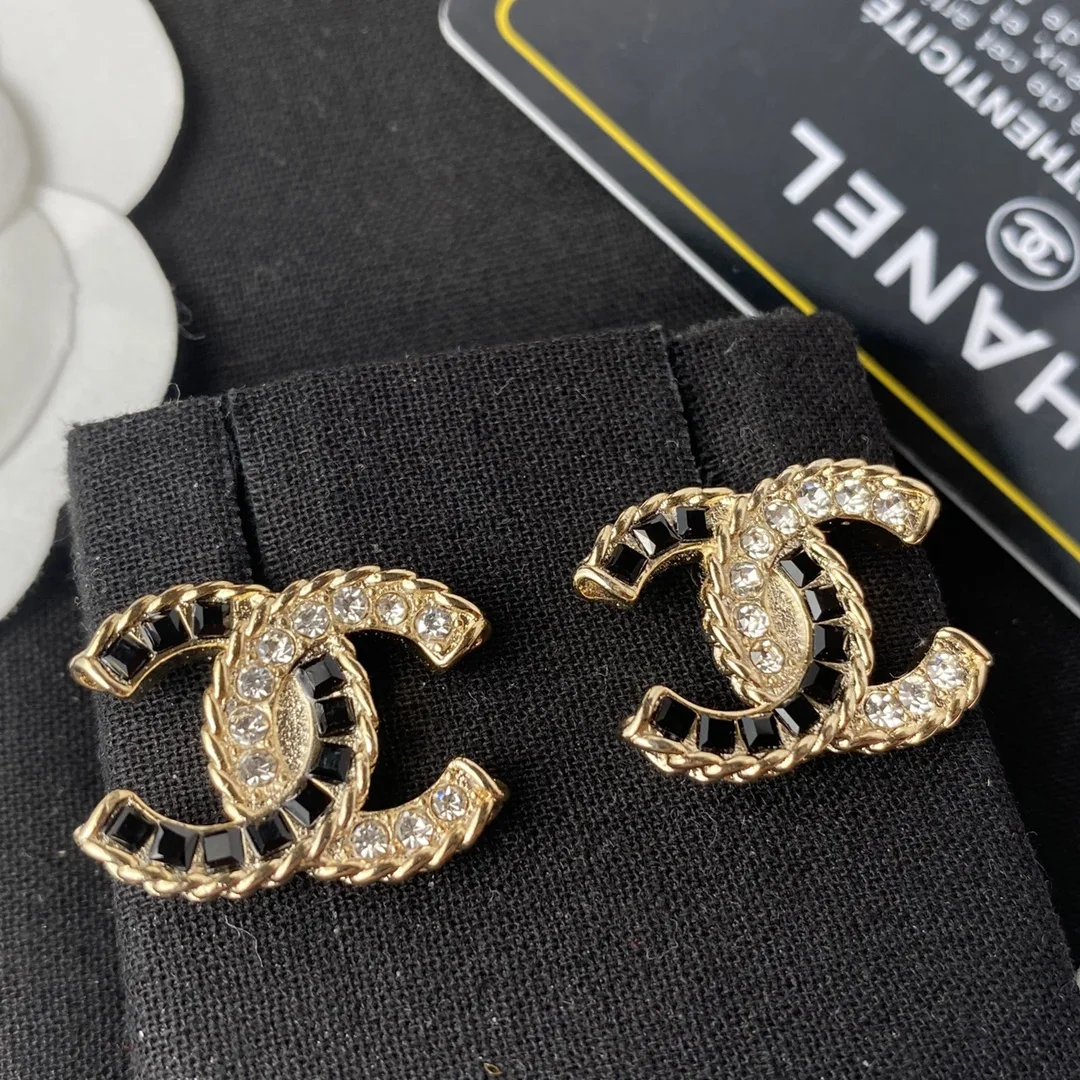 Spring Earrings Gold - Image 7