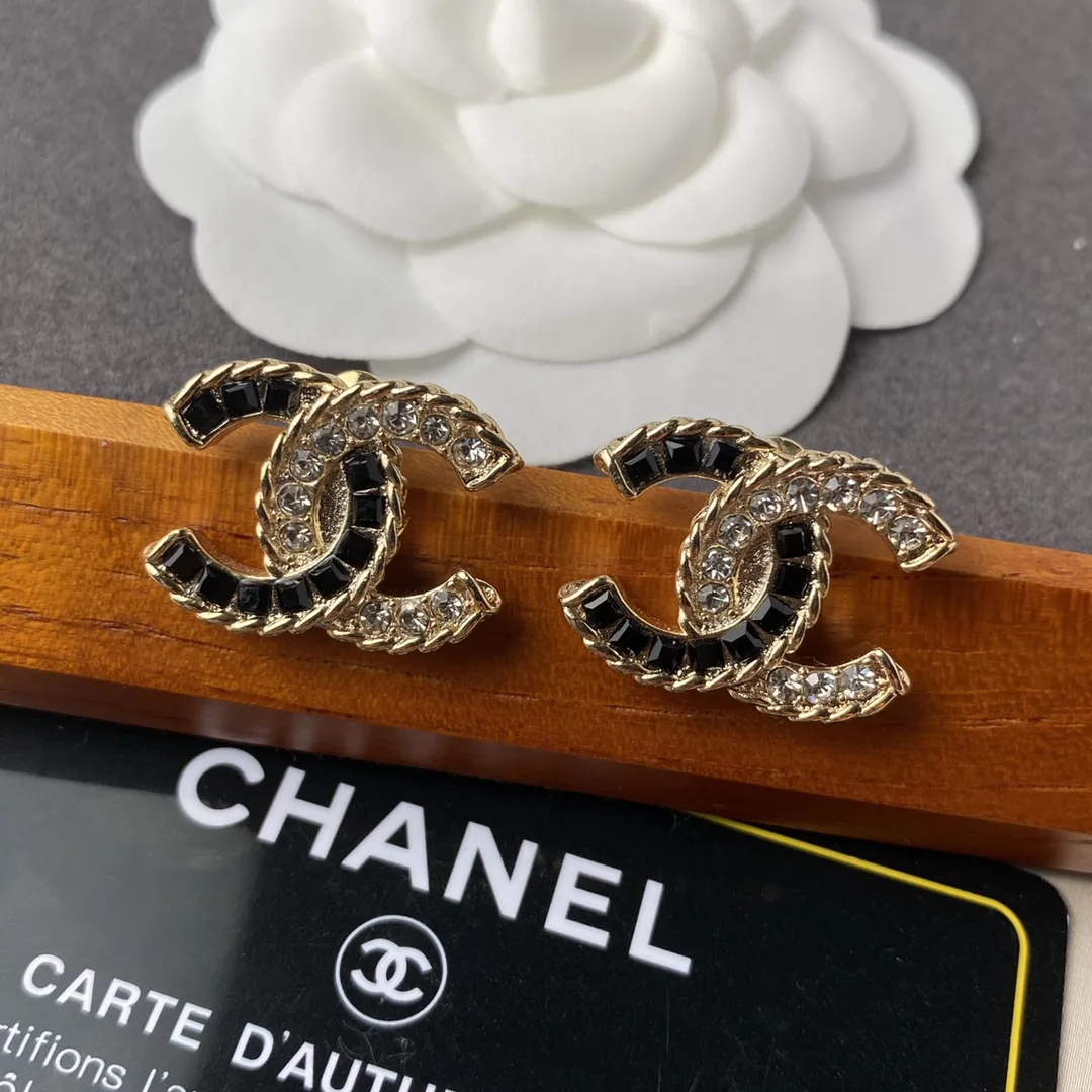 Spring Earrings Gold - Image 8