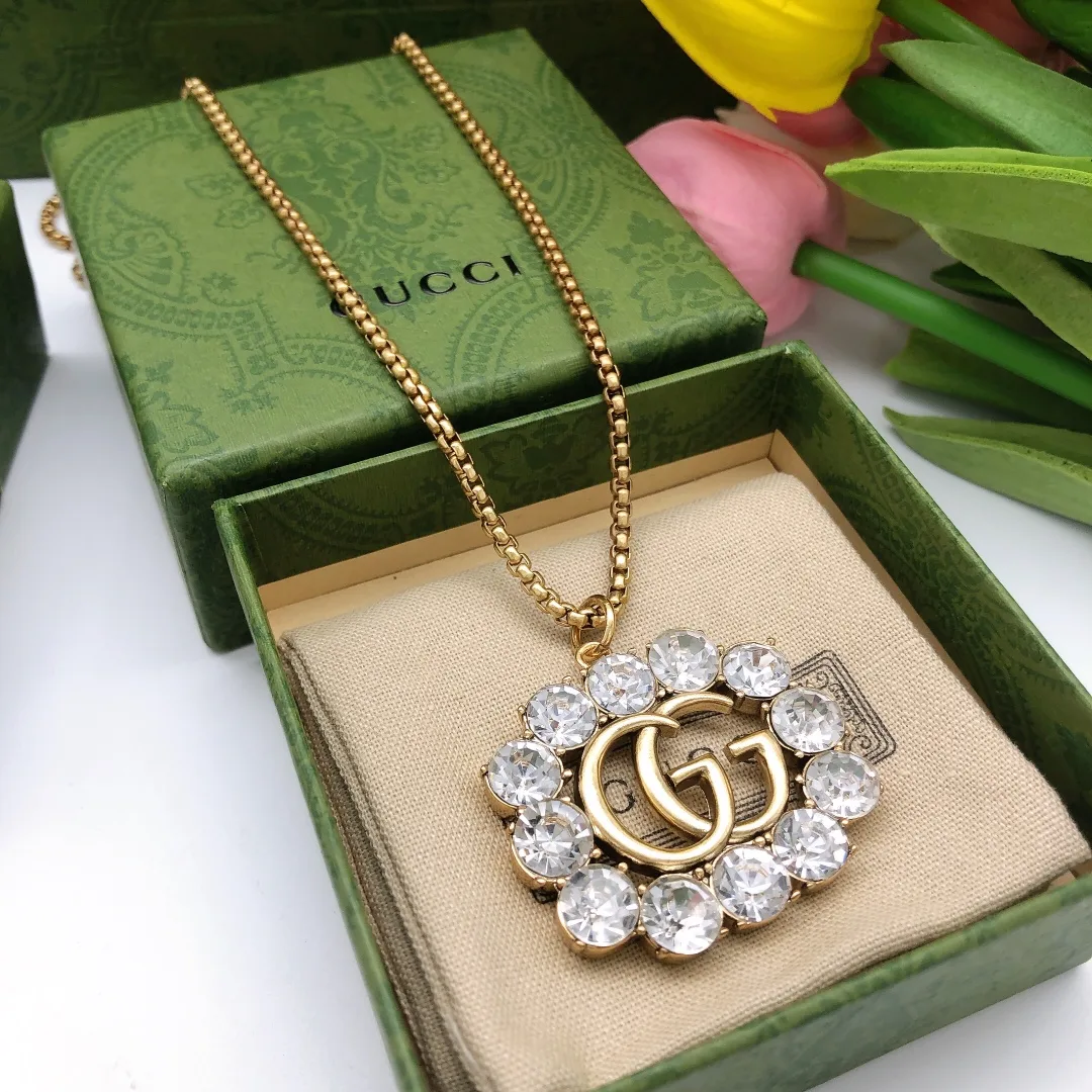 Gucci Square Crystal Necklace Gold - Image 3