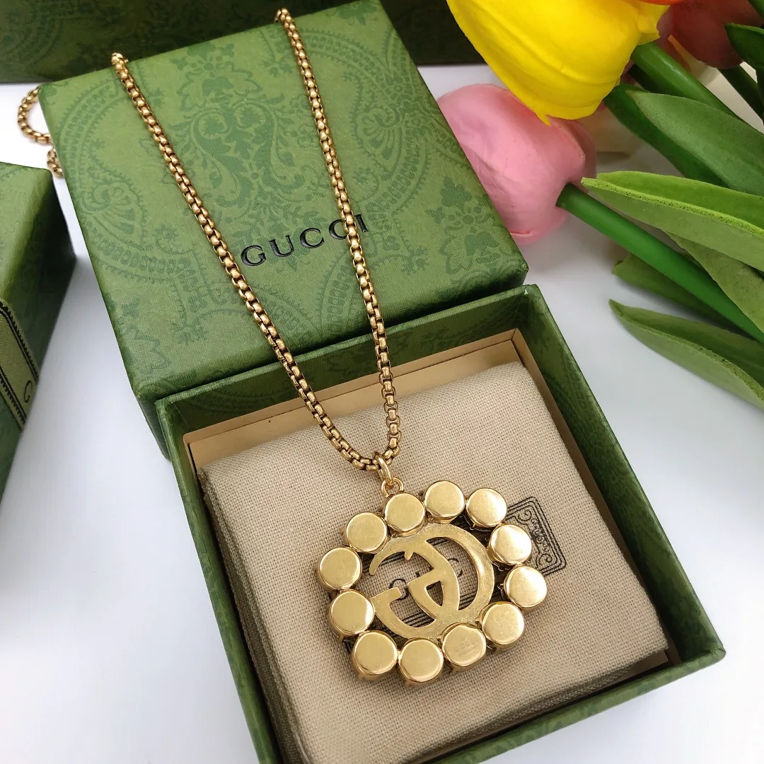 Square Crystal Necklace Gold - Image 4