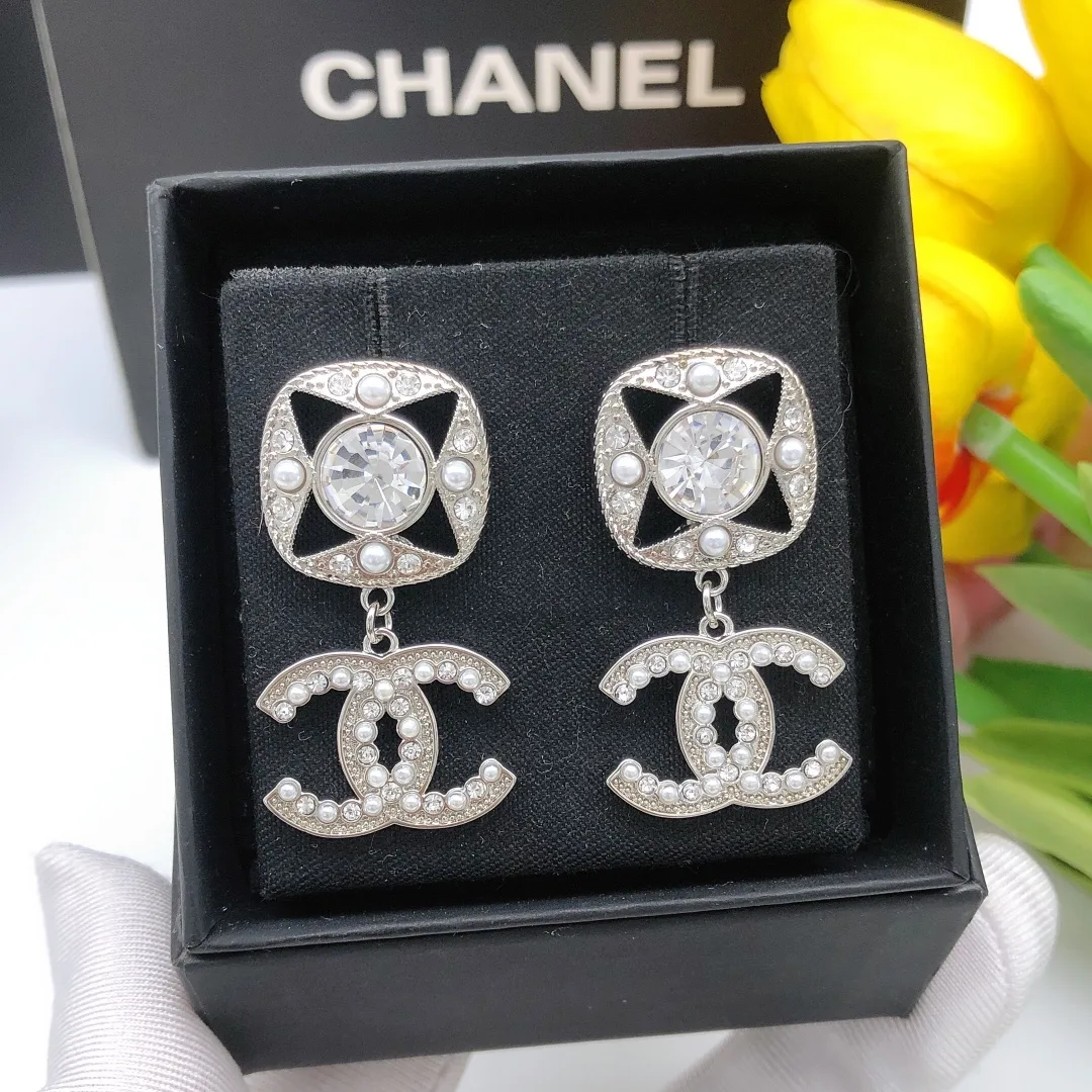 Square Double C Stud Earrings White - Image 9