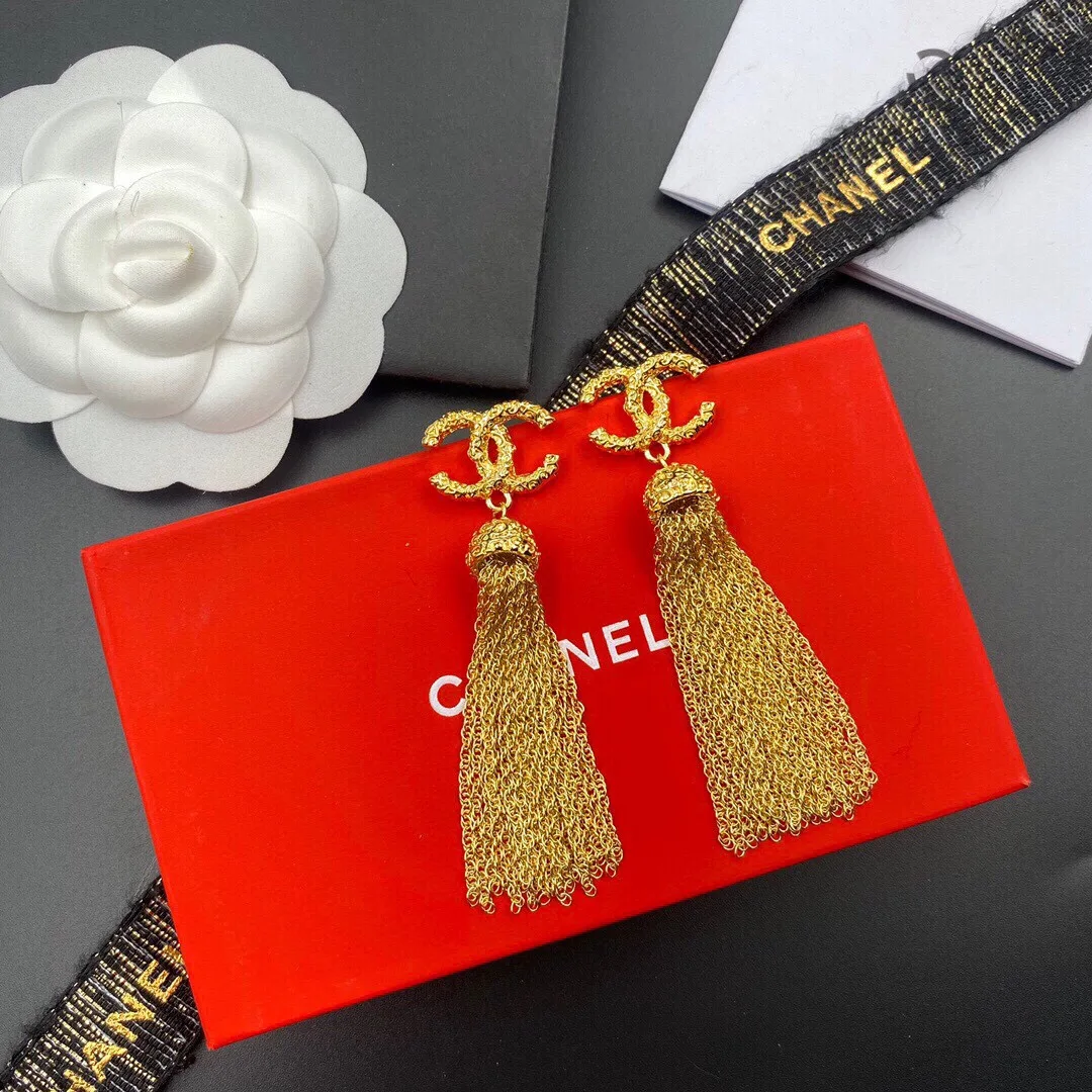 Chanel Tassel Earrings Gold - Image 3