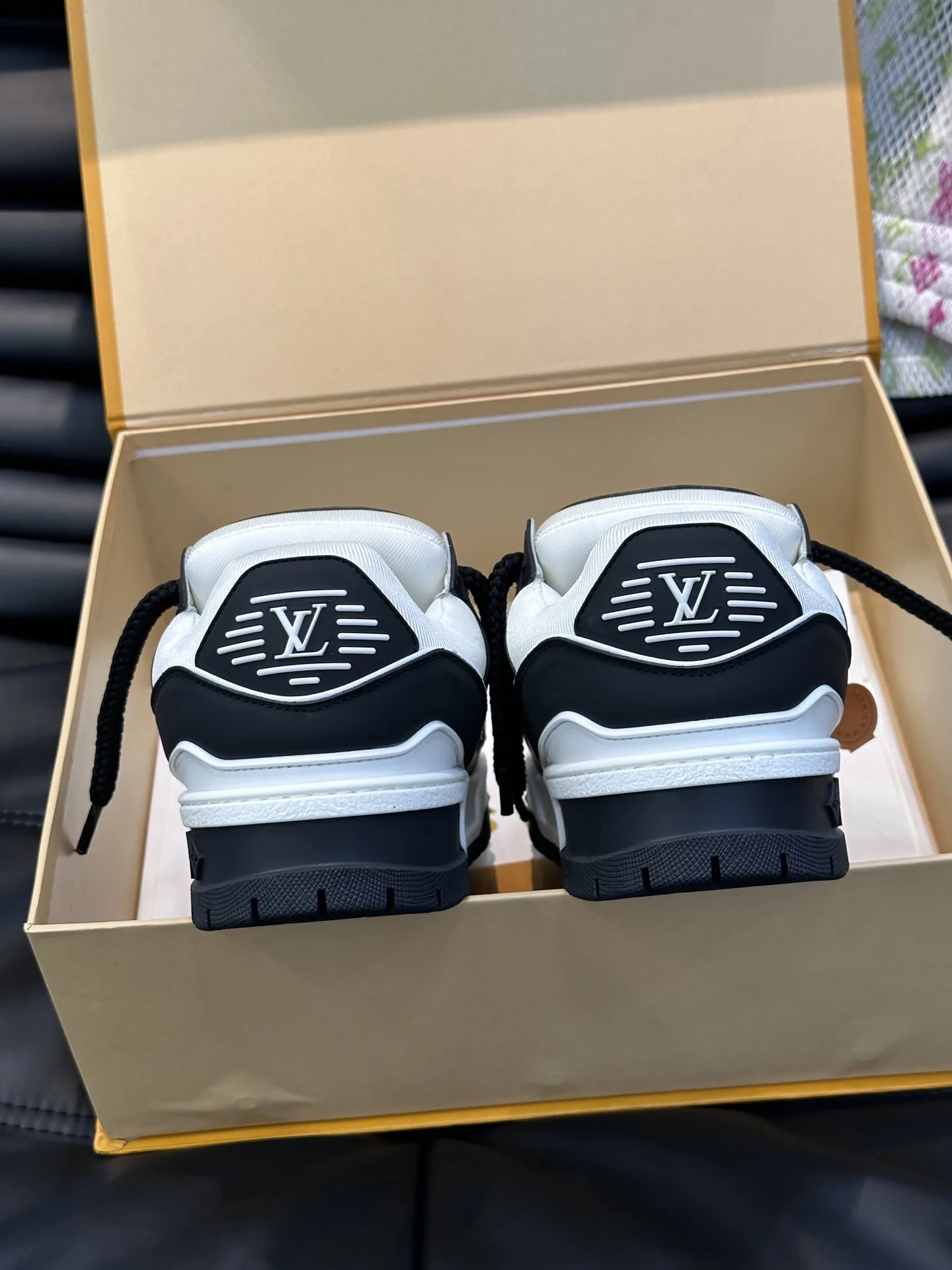 Louis Vuitton Trainer Maxi Sneaker LV Blue - Image 10