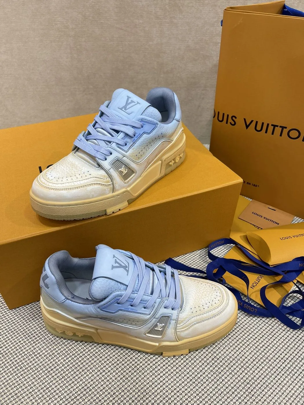Alternative view of Louis Vuitton Trainer Sneaker LV Light Blue