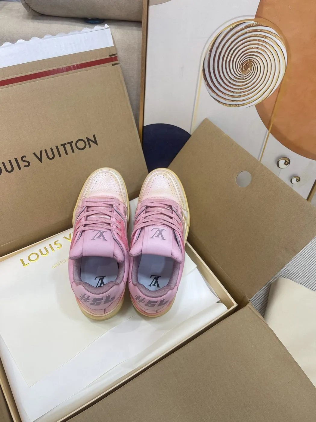 Louis Vuitton Trainer Sneaker LV Pink - Image 3