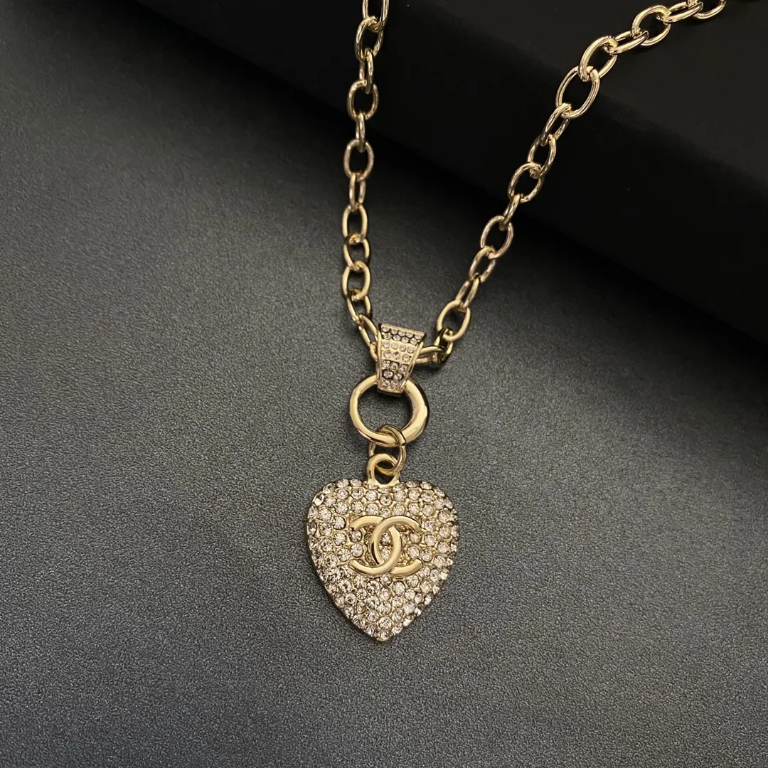 Chanel Twinkle Heart Chain Necklace Gold Tone - Image 4