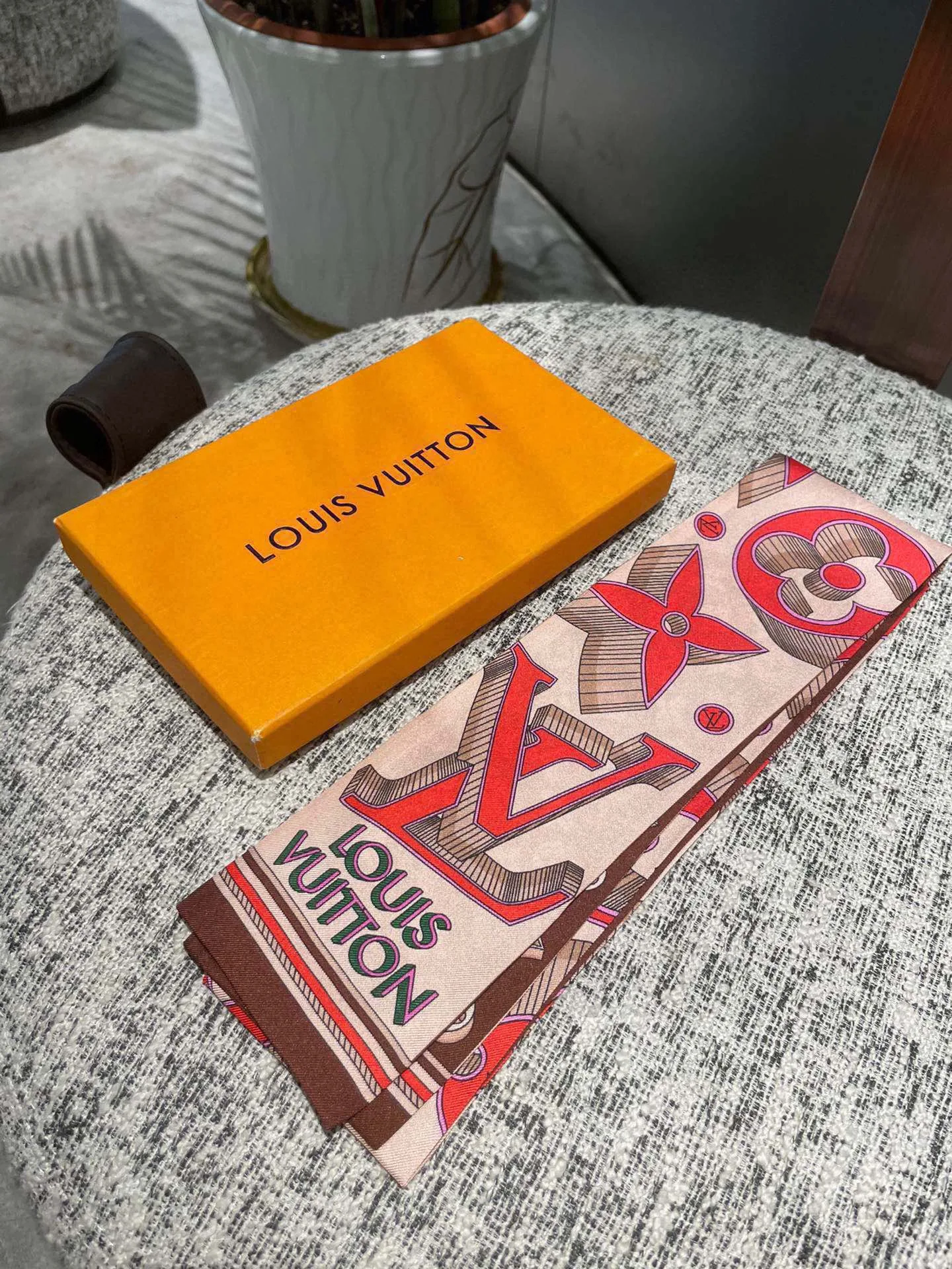 Alternative view of Louis Vuitton Ultimate 3D Bandeau Pink