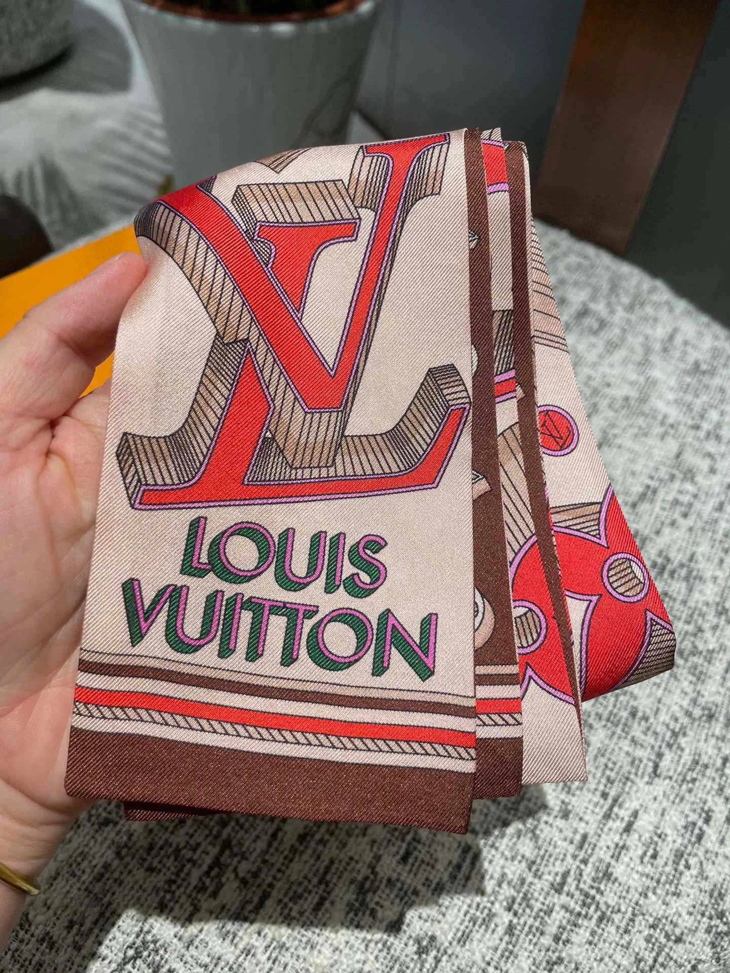Louis Vuitton Ultimate 3D Bandeau Pink - Image 3