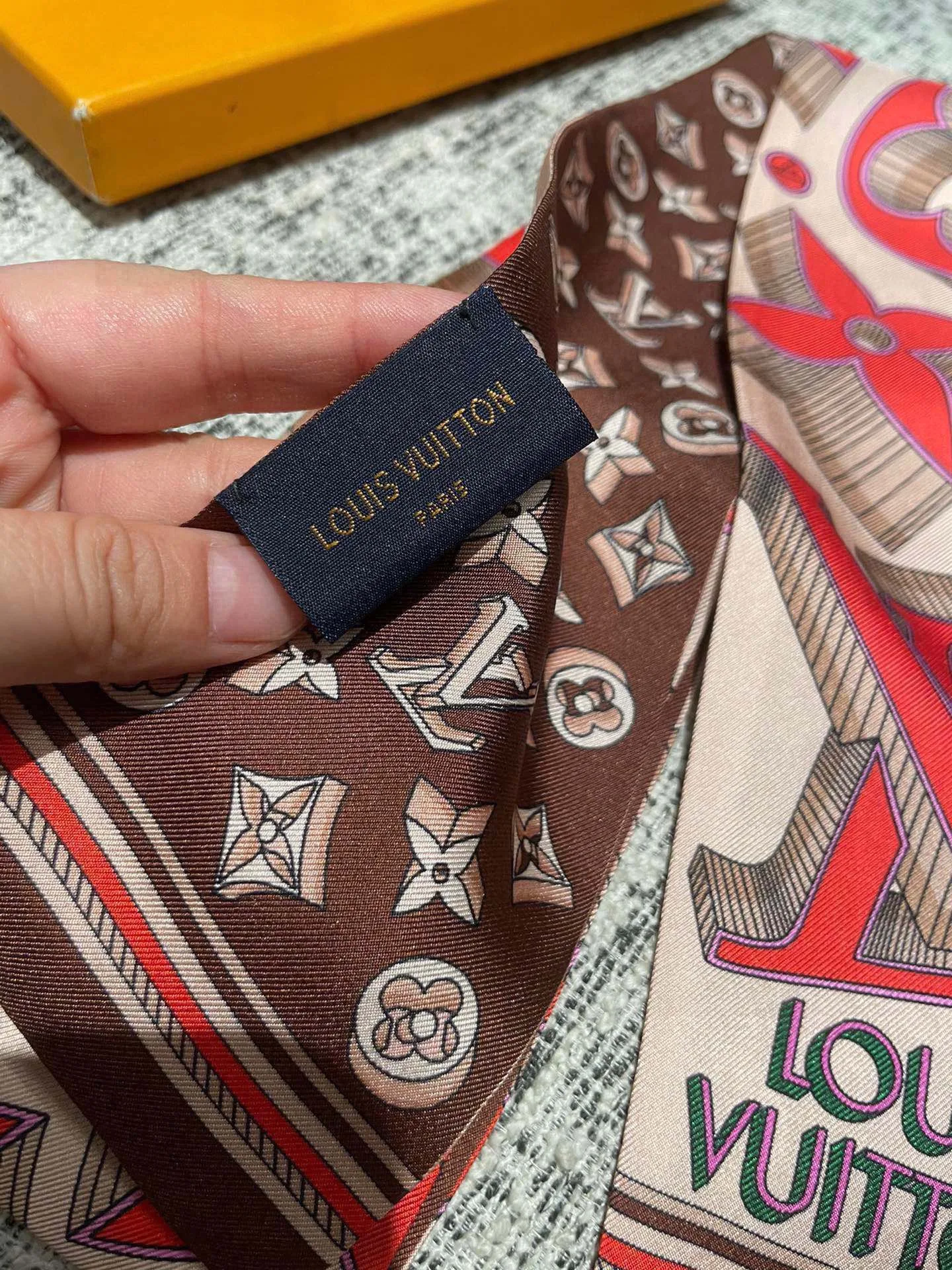 Louis Vuitton Ultimate 3D Bandeau Pink - Image 4