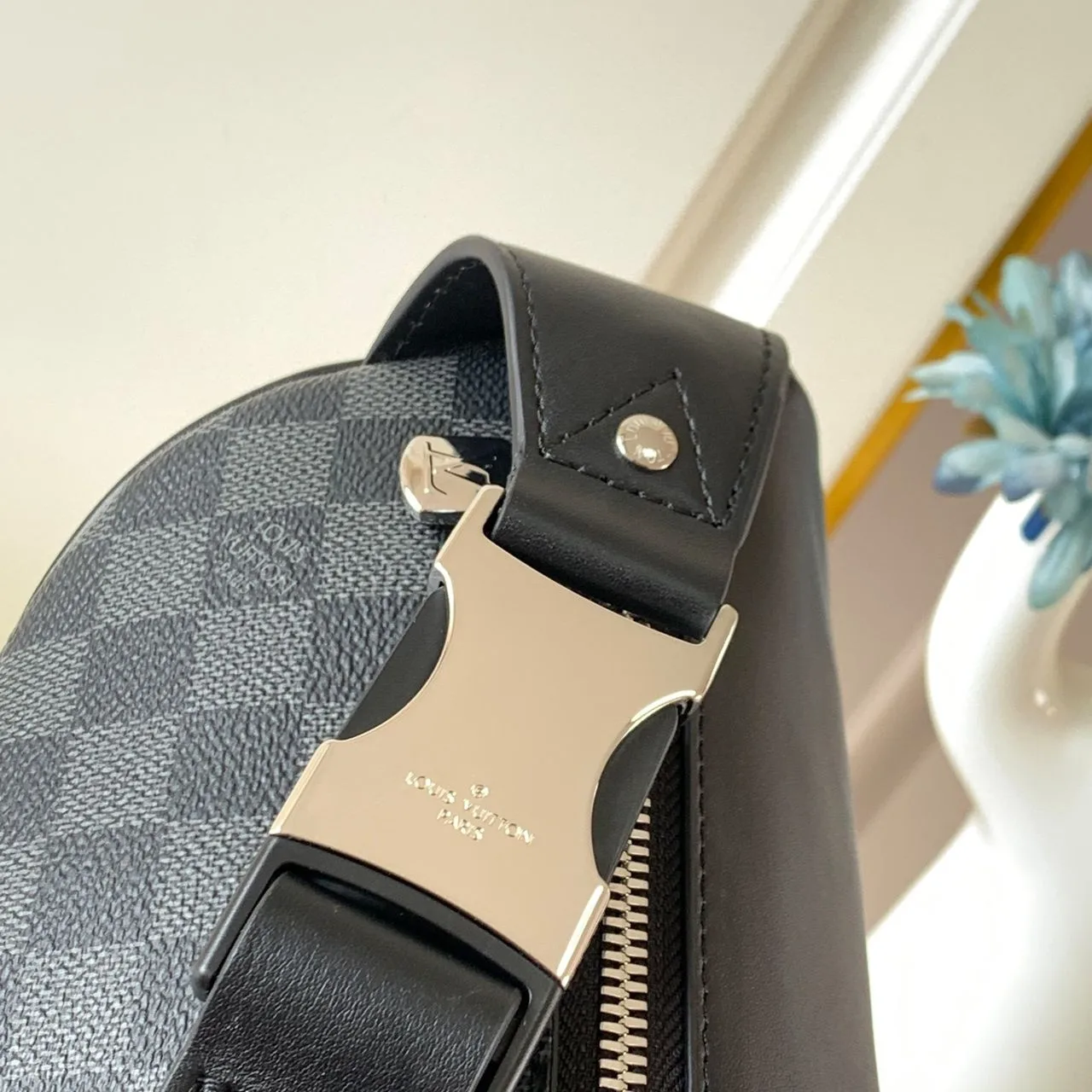 Louis Vuitton Campus Bumbag Damier Graphite Canvas - Image 6