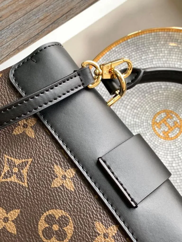 Louis Vuitton Locky BB Monogram Canvas Black - Image 2