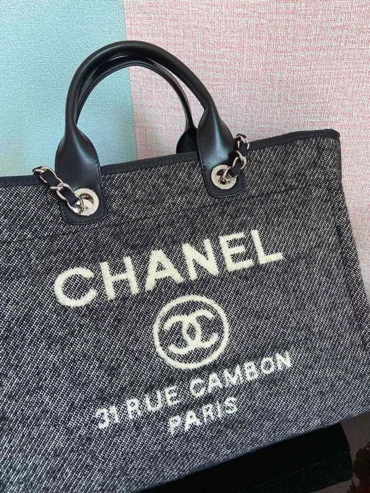 Chanel Shopping Large Tote Bag / Grey Silver Hardware - Image 6