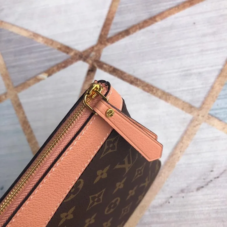 Louis Vuitton Daily Pouch Bag Monogram Canvas Light Pink / LV - Image 3
