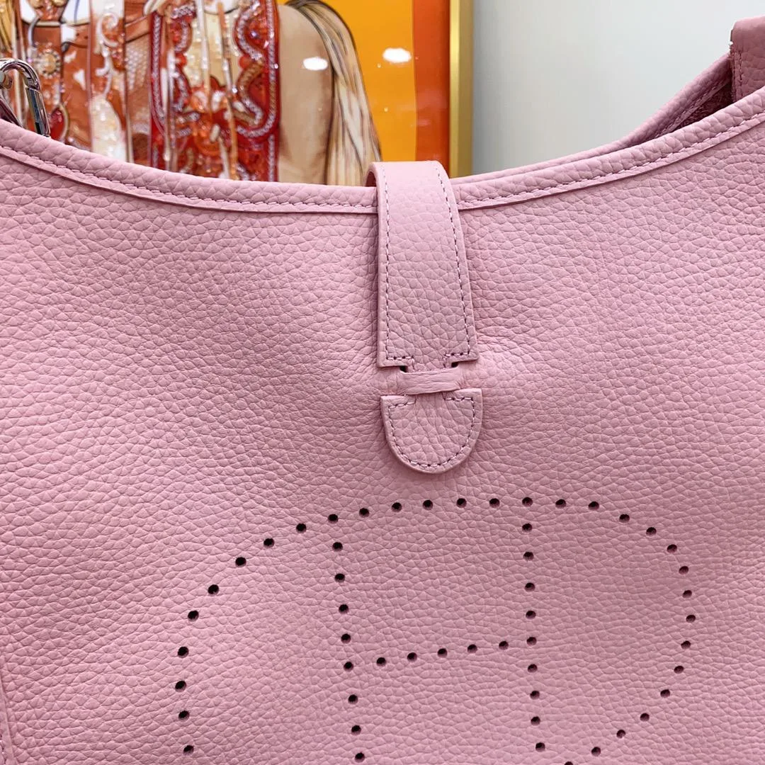 Hermes Evelyne III 29 Bag Pink With Silver-Toned Hardware - Image 5